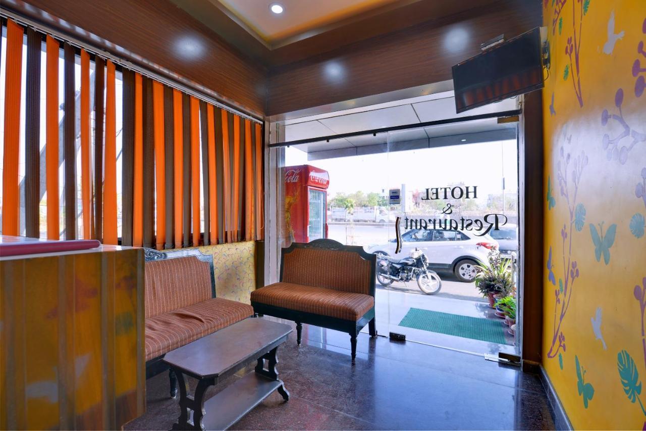 Oyo 6541 Hotel Relax Inn 烏代浦 外观 照片